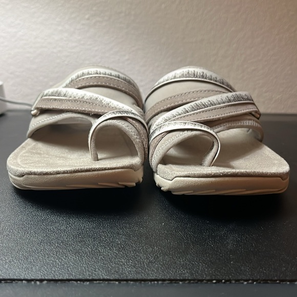 Merrell Women’s Terran 3 Cush Post Sandal Size 7W - Picture 6 of 9